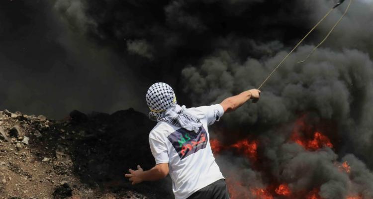 Palestinian man protesting