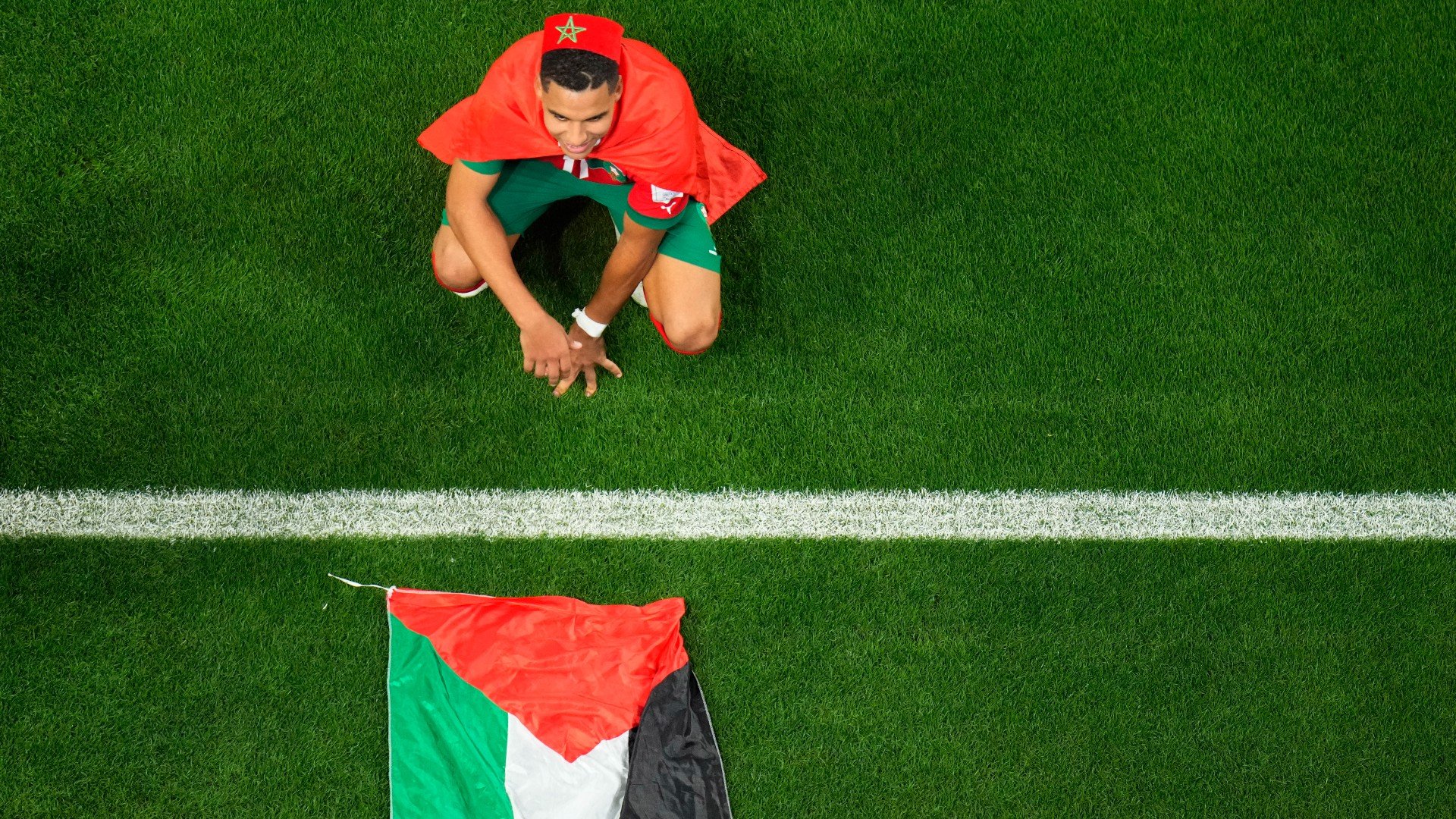 morocco players abdelhamid sabiri with palestinian flag